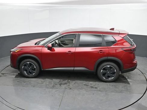Used 2025 Nissan Rogue SV AWD/4WD image 39
