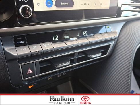Certified 2025 Toyota Camry SE FWD image 15