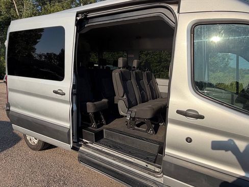 Used 2018 Ford Transit 350 XLT RWD image 16