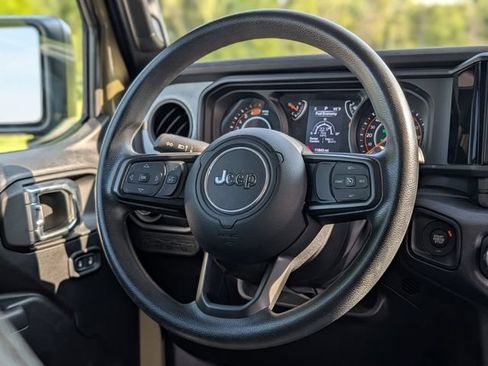 Used 2025 Jeep Wrangler Sport AWD/4WD image 13