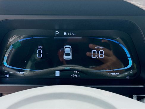 Certified 2026 Hyundai Elantra Sport FWD image 9