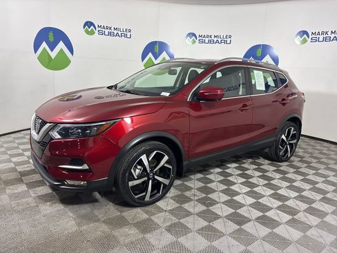 Used 2022 Nissan Rogue Sport SL w/ Premium Package image 3