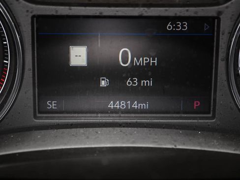 Used 2023 Buick Enclave Essence w/ Experience Buick Package image 10