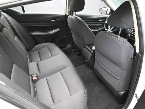 Used 2020 Nissan Altima 2.5 S AWD/4WD image 24
