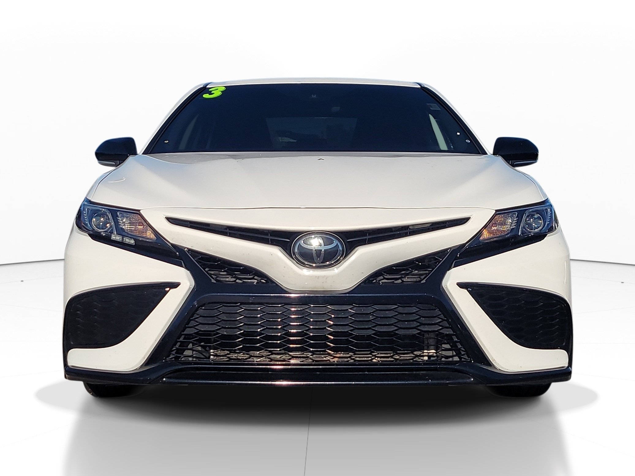 Used 2023 Toyota Camry SE w/ Convenience Package FWD image 2