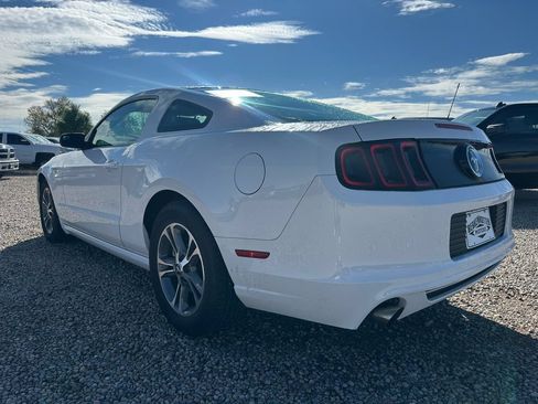 Used 2014 Ford Mustang Premium RWD image 7