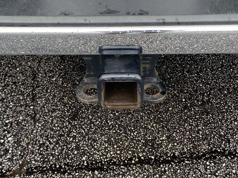 Used 2024 GMC Sierra 2500 Pro w/ Convenience Package image 9