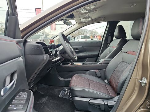 New 2026 Nissan Kicks SR w/ Cold Weather Package image 9