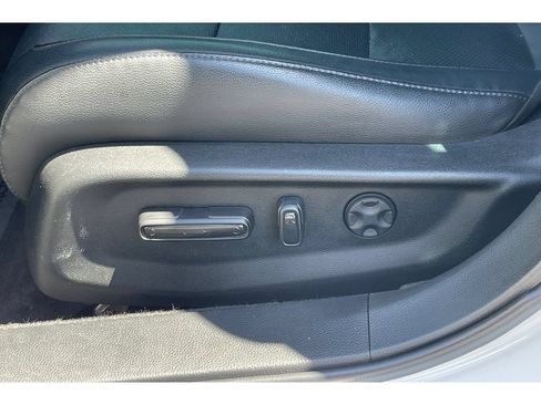 Used 2018 Honda Accord Touring image 13