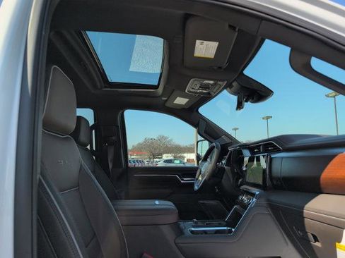 New 2026 GMC Sierra 2500 Denali w/ Denali Reserve Package image 11