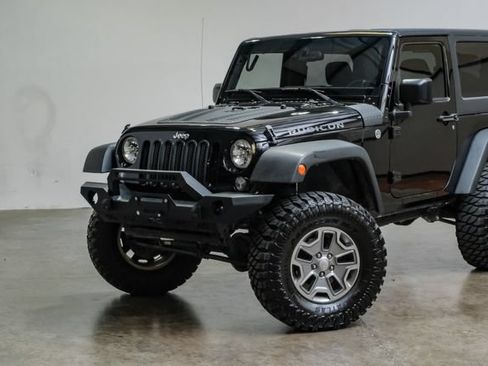 Used 2015 Jeep Wrangler Rubicon w/ Power Convenience Group AWD/4WD image 6