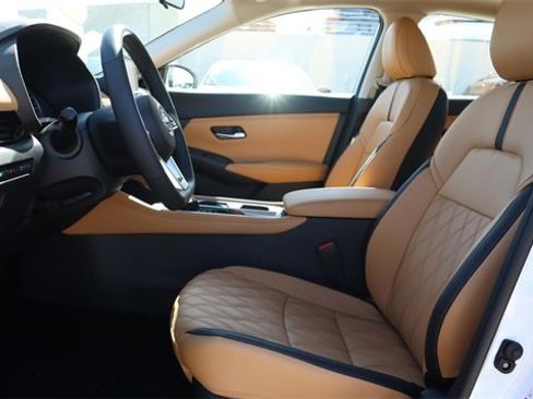 New 2025 Nissan Sentra SV w/ SV Premium Package image 15