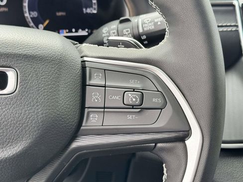 New 2025 Jeep Grand Cherokee L Altitude image 25