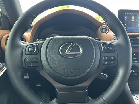 Used 2025 Lexus IS 350 F Sport RWD image 17