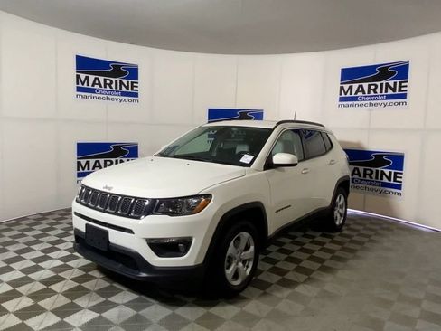 Used 2019 Jeep Compass Latitude AWD/4WD image 6