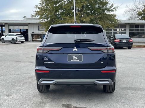New 2026 Mitsubishi Outlander SE FWD image 4