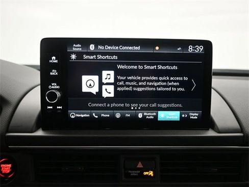 Certified 2025 Honda Pilot Touring image 18