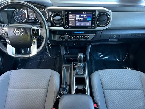 Used 2021 Toyota Tacoma SR5 AWD/4WD image 15