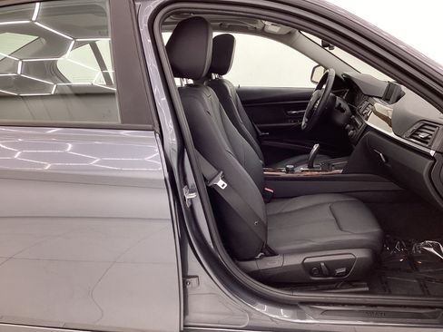 Used 2014 BMW 320i xDrive Sedan image 17