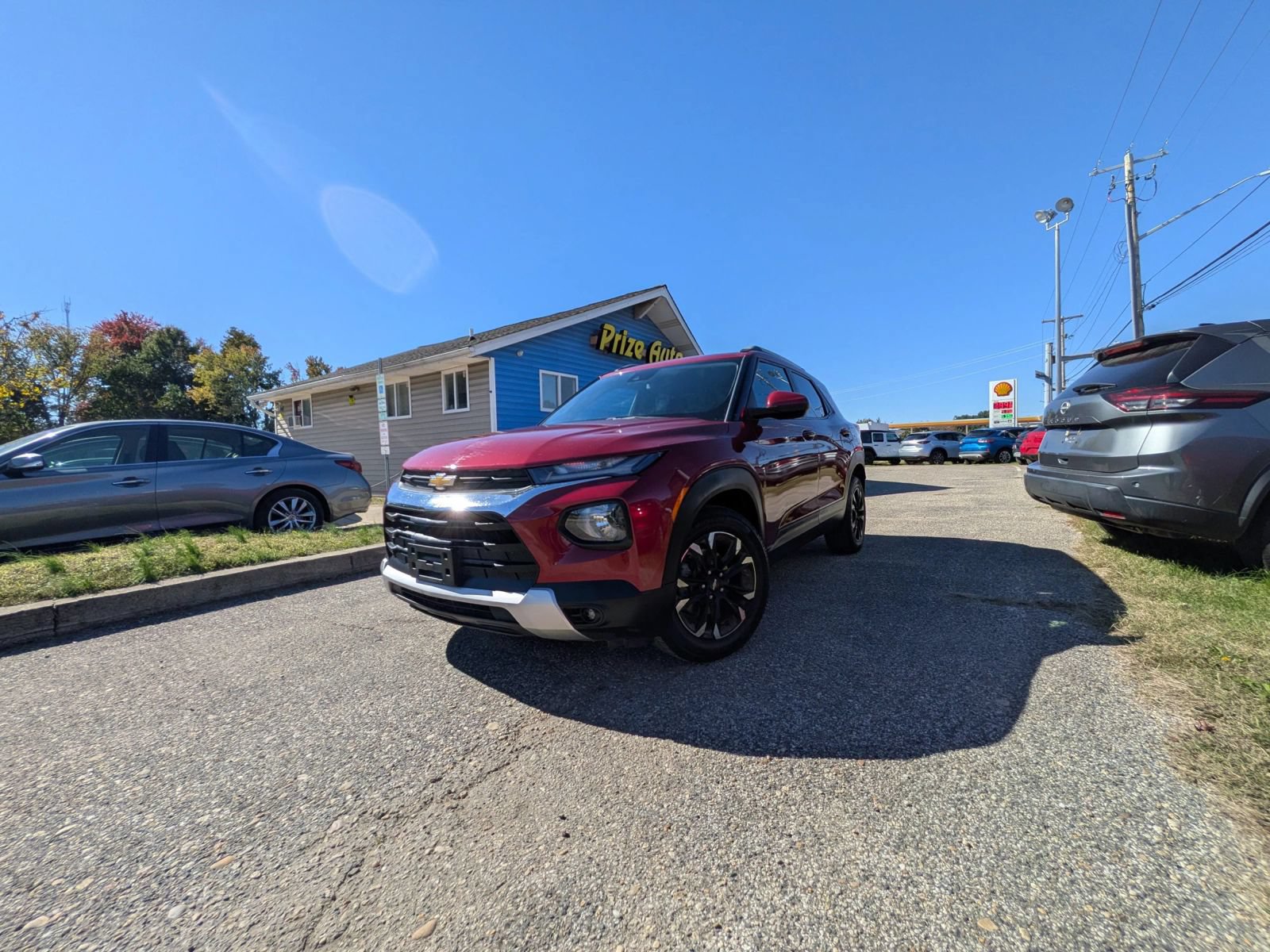 Used 2021 Chevrolet TrailBlazer LT FWD image 2