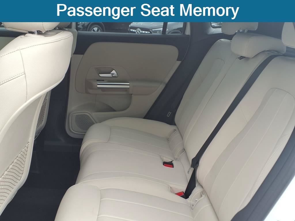 Used 2026 Mercedes-Benz GLA 250 image 10