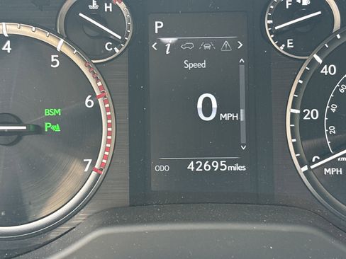 Used 2023 Lexus GX 460 Premium AWD/4WD image 22