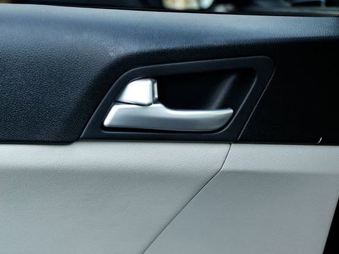 Used 2022 Kia Sportage Nightfall Edition image 24