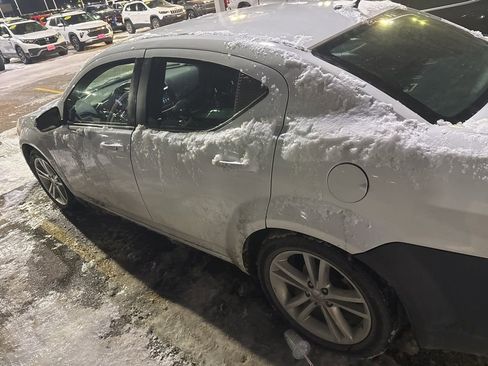 Used 2011 Dodge Avenger Heat image 5