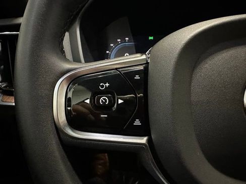 Used 2023 Volvo V60 B5 Cross Country Plus image 12