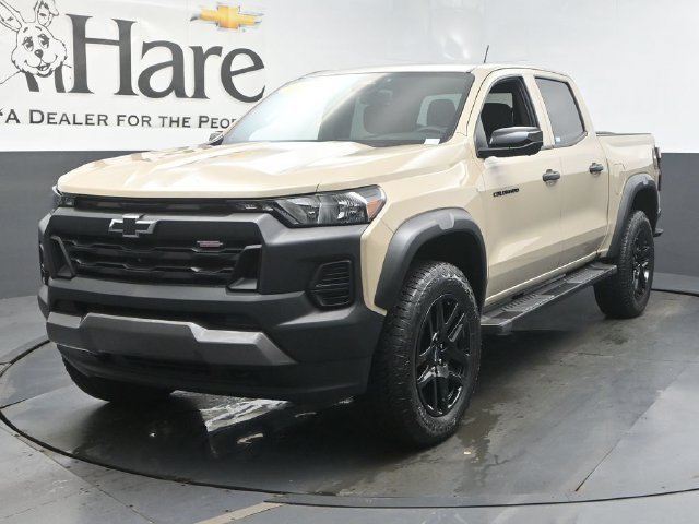 Used 2023 Chevrolet Colorado Trail Boss w/ LPO, Dark Essentials Package AWD/4WD image 38