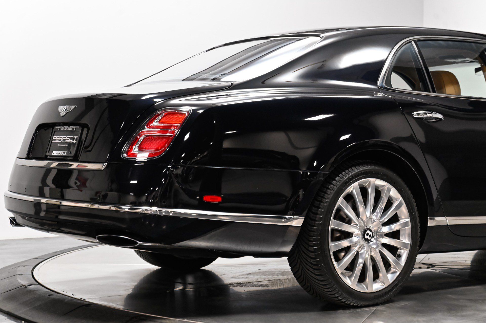 Used 2017 Bentley Mulsanne RWD image 13