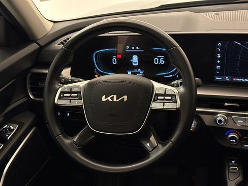 Used 2023 Kia Telluride S w/ S Sunroof Package FWD image 9