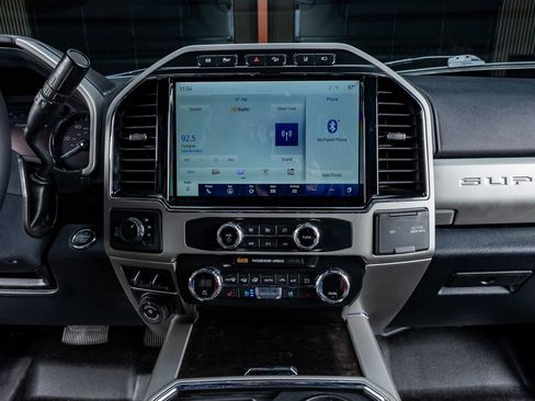 Used 2022 Ford F250 Lariat w/ Lariat Ultimate Package image 21