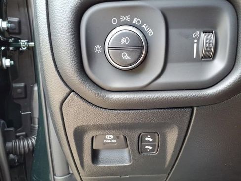 New 2026 RAM 1500 4x4 Crew Cab image 21
