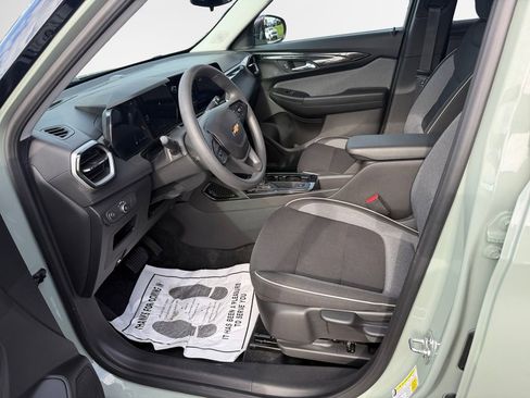 Certified 2025 Chevrolet TrailBlazer LS w/ LS Convenience Package image 12