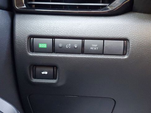 Certified 2023 Nissan Sentra SV image 26