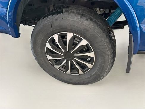 Used 2017 Ford F150 XLT w/ Equipment Group 302A Luxury AWD/4WD image 31