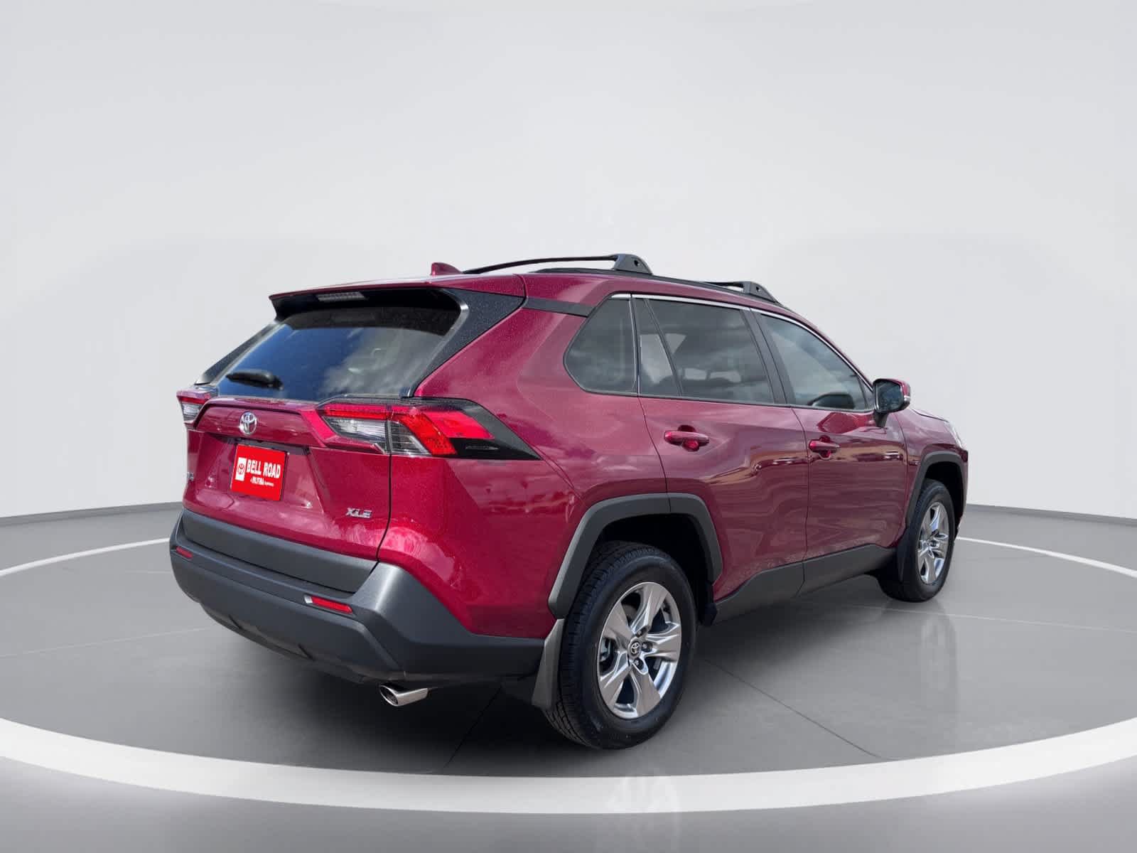 Used 2024 Toyota RAV4 XLE w/ Convenience Package FWD image 9