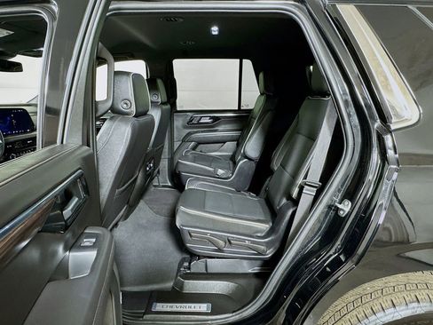 Used 2025 Chevrolet Tahoe Premier AWD/4WD image 23