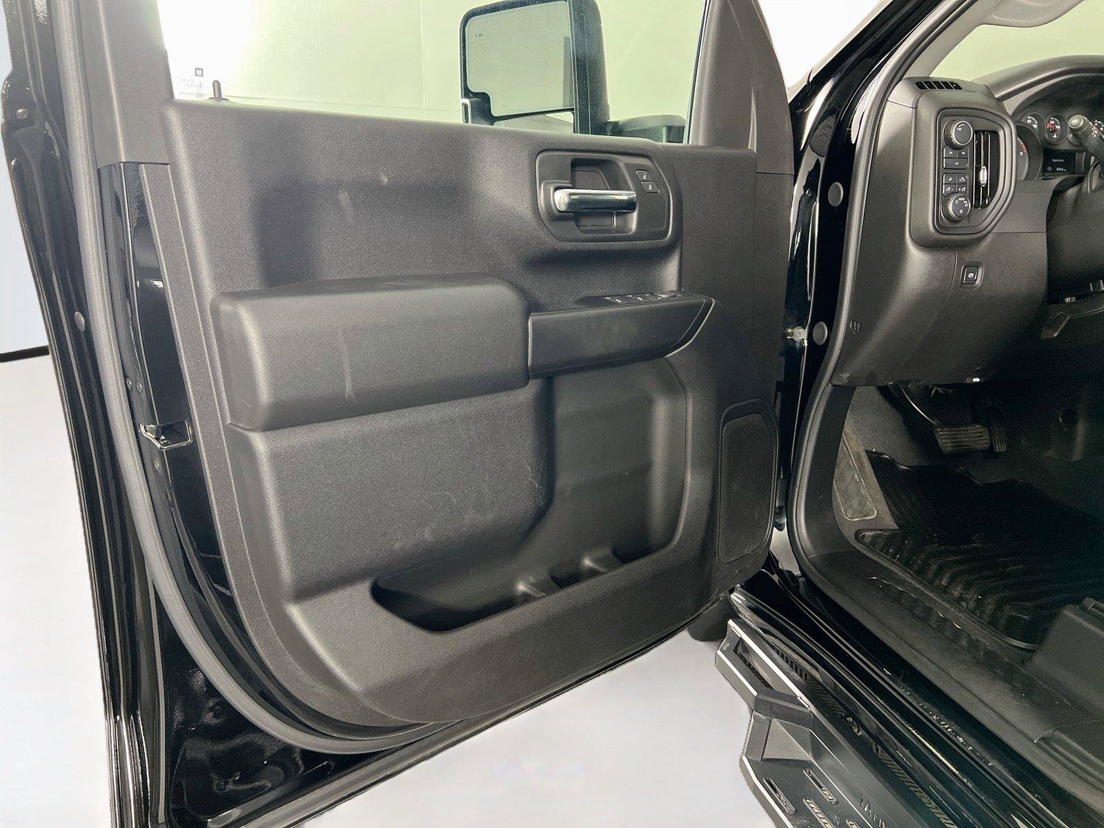 Used 2025 Chevrolet Silverado 2500 Custom w/ Custom Value Package AWD/4WD image 19