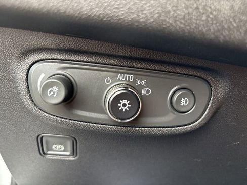 Used 2018 GMC Terrain SLT w/ Infotainment Package II image 23