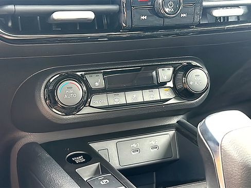 New 2026 Nissan Kicks SV w/ SV Premium Package FWD image 24
