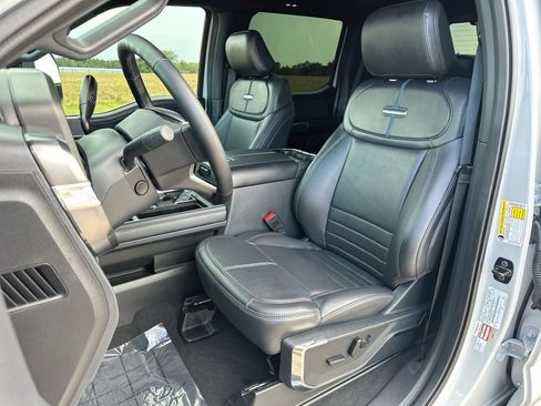 Used 2025 Ford F250 Platinum w/ Tremor Off-Road Package AWD/4WD image 11