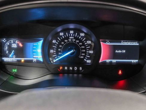 Used 2018 Ford Fusion SE w/ Equipment Group 201A image 25