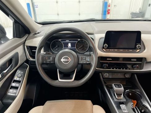 Used 2023 Nissan Rogue SV AWD/4WD image 11