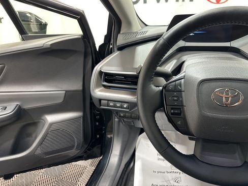 Used 2025 Toyota Prius Limited image 27