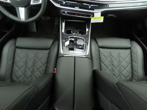 New 2026 BMW X5 xDrive40i w/ M Sport Package image 17
