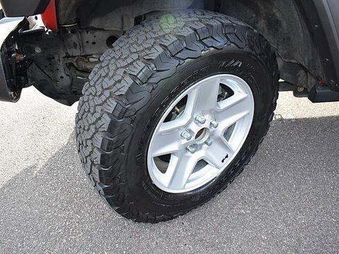 Used 2020 Jeep Gladiator Sport w/ Quick Order Package 24S image 10