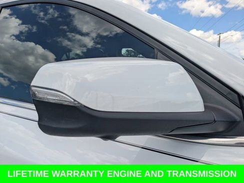 Used 2023 Chevrolet Equinox Premier AWD/4WD image 13