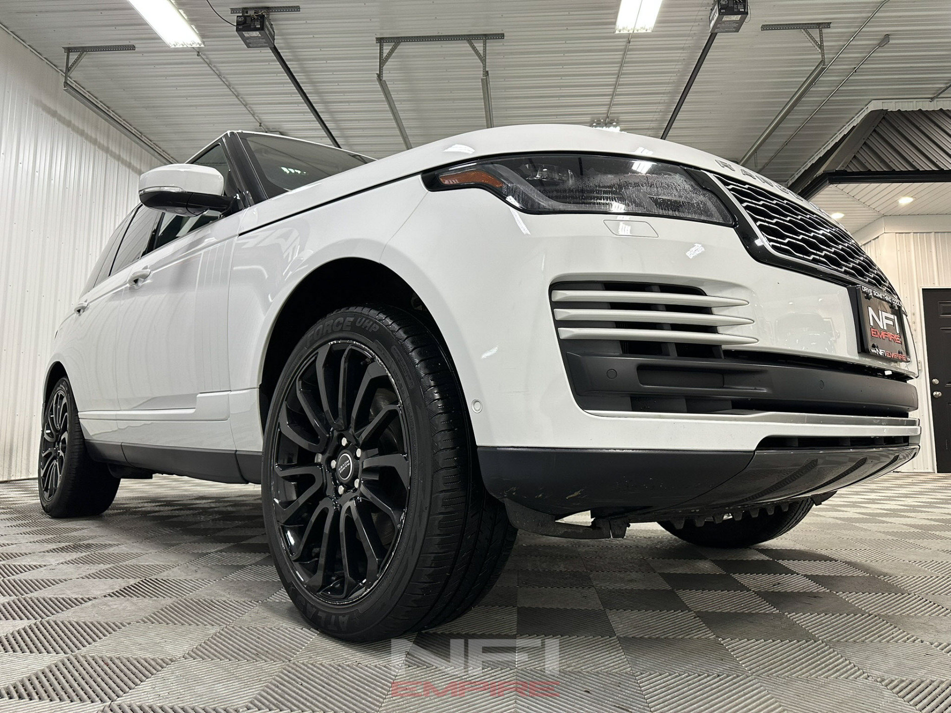 Used 2018 Land Rover Range Rover Supercharged AWD/4WD image 15